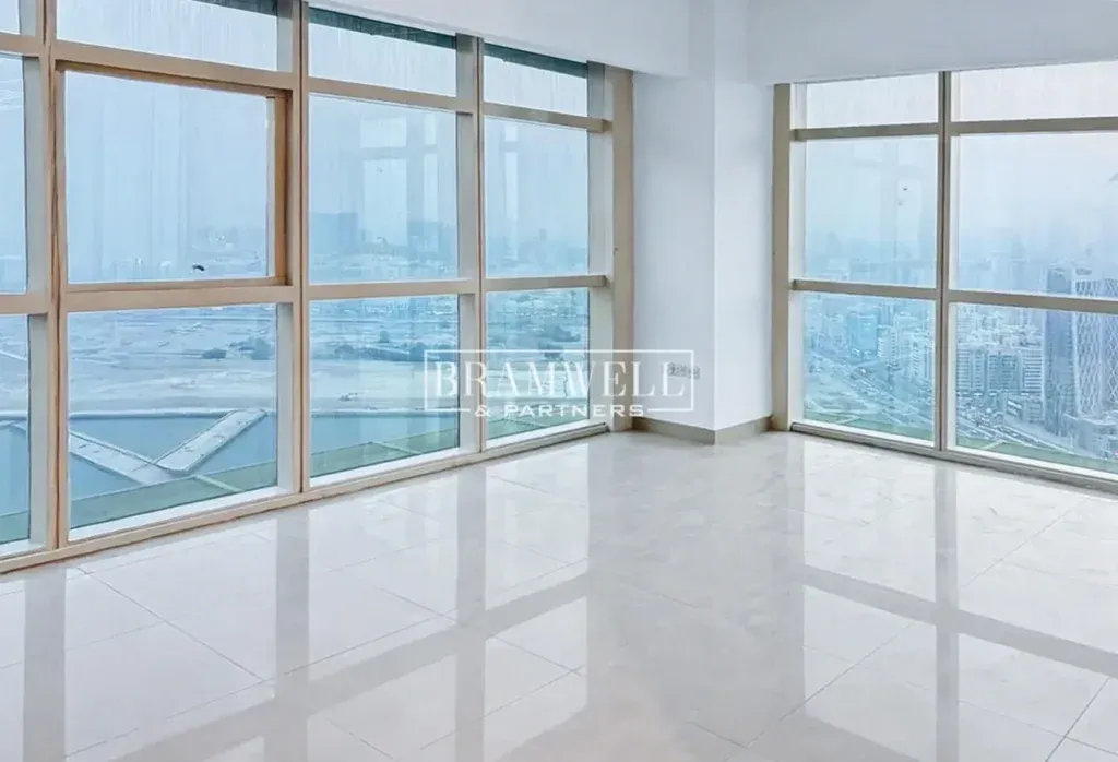 Stunning Canal View | Spacious | Prime Location - photo 3