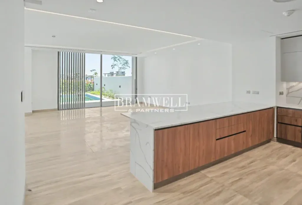 Exceptional Townhouse | Waterfront Community Living