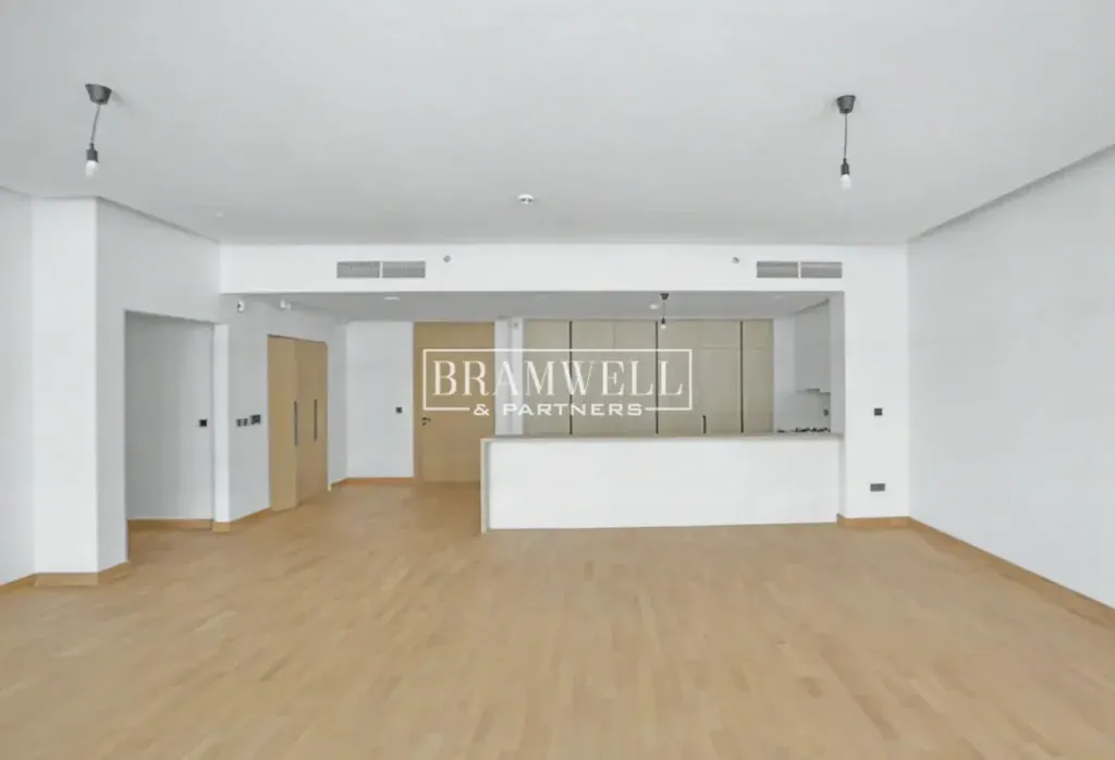 Refined Apartment | Coastal Lifestyle | Ready Unit - photo 3